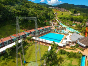 Villa di Acqua Hotel Parque Cascanéia